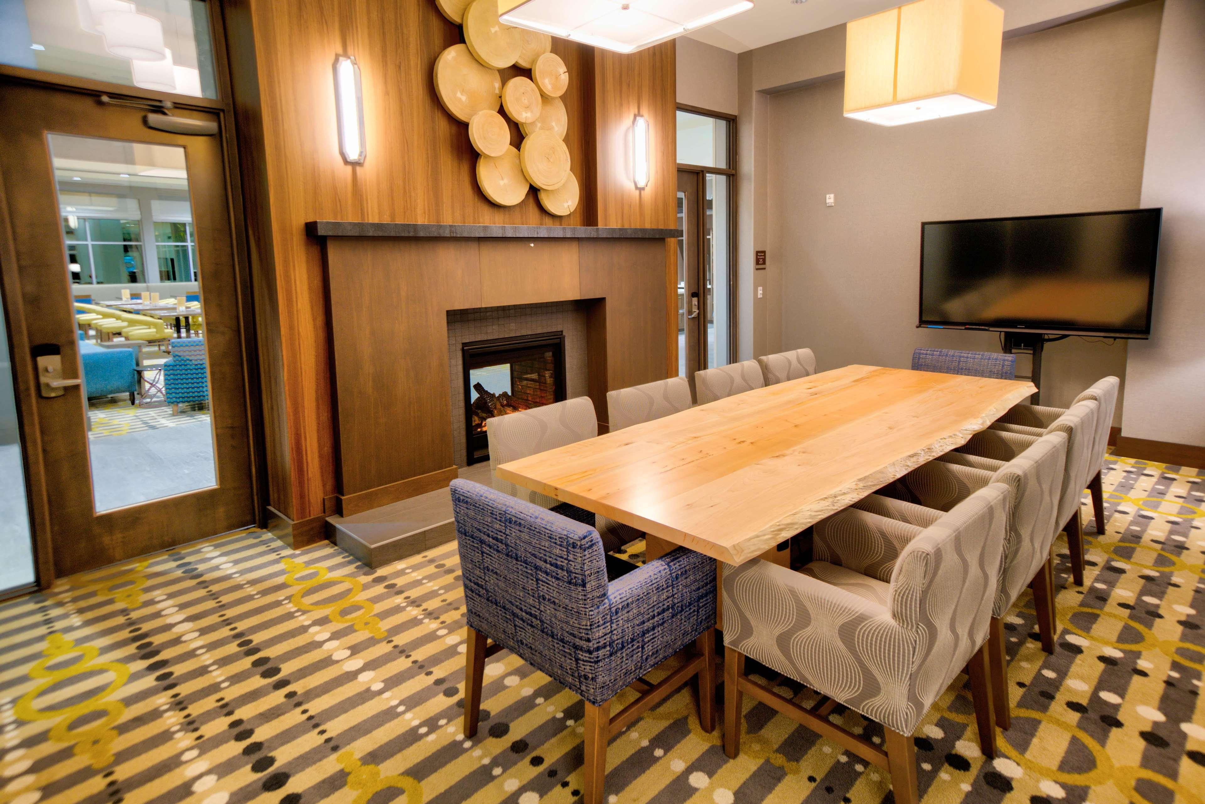 Hilton Garden Inn Santa Barbara/Goleta Bagian luar foto