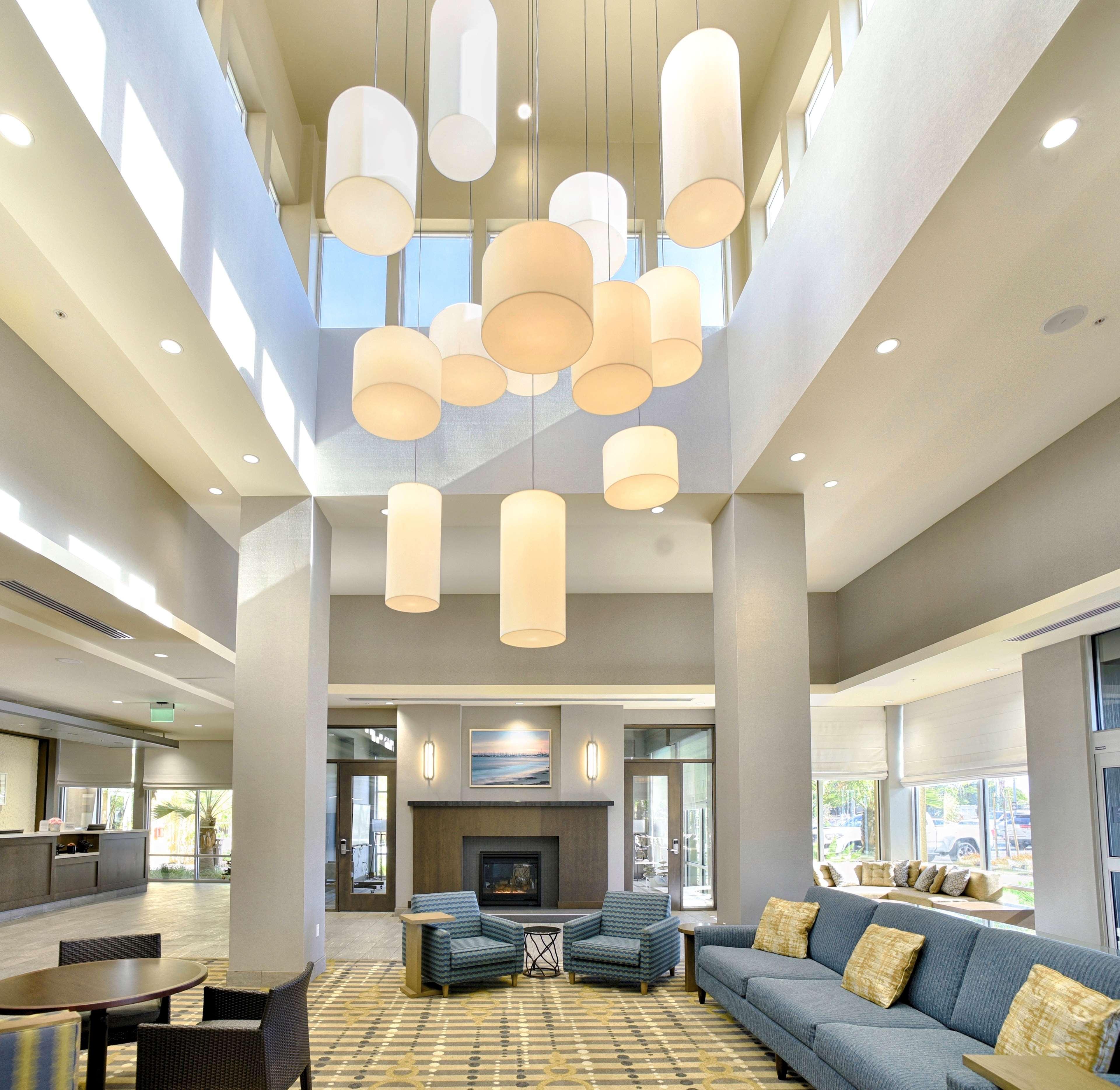 Hilton Garden Inn Santa Barbara/Goleta Bagian luar foto