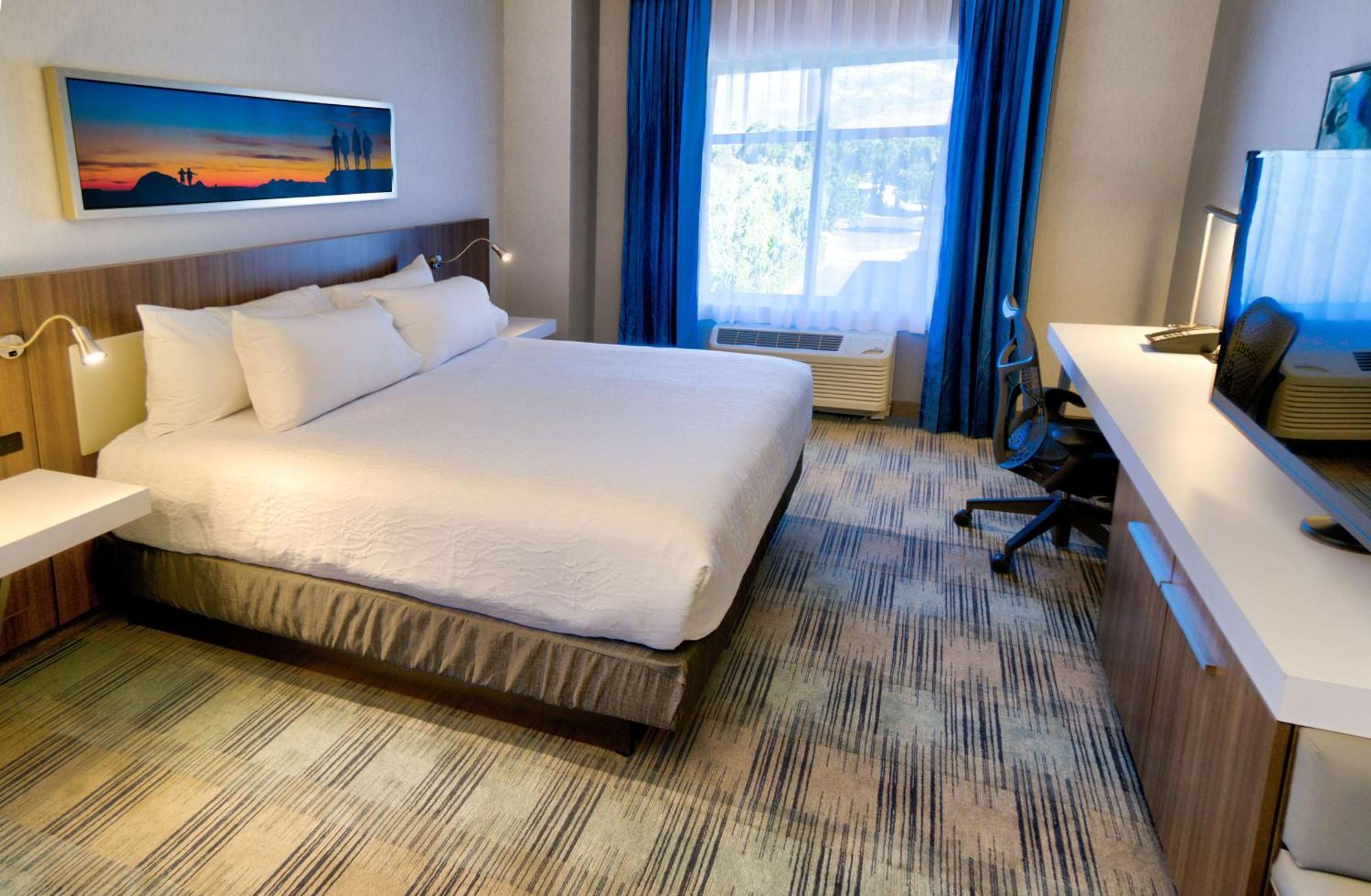 Hilton Garden Inn Santa Barbara/Goleta Bagian luar foto
